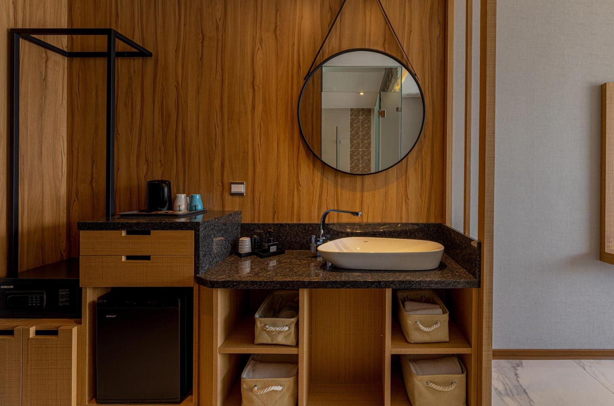 Sun Moon Lake Apollo Resort Hotel Ючи Екстериор снимка